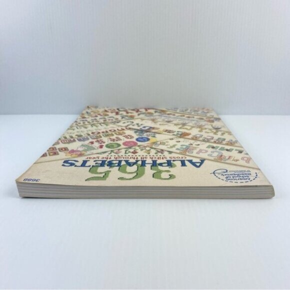365 Alphabets Cross Stitch All Through the Year Book Emboridery Patterns 1997 - Picture 12 of 13